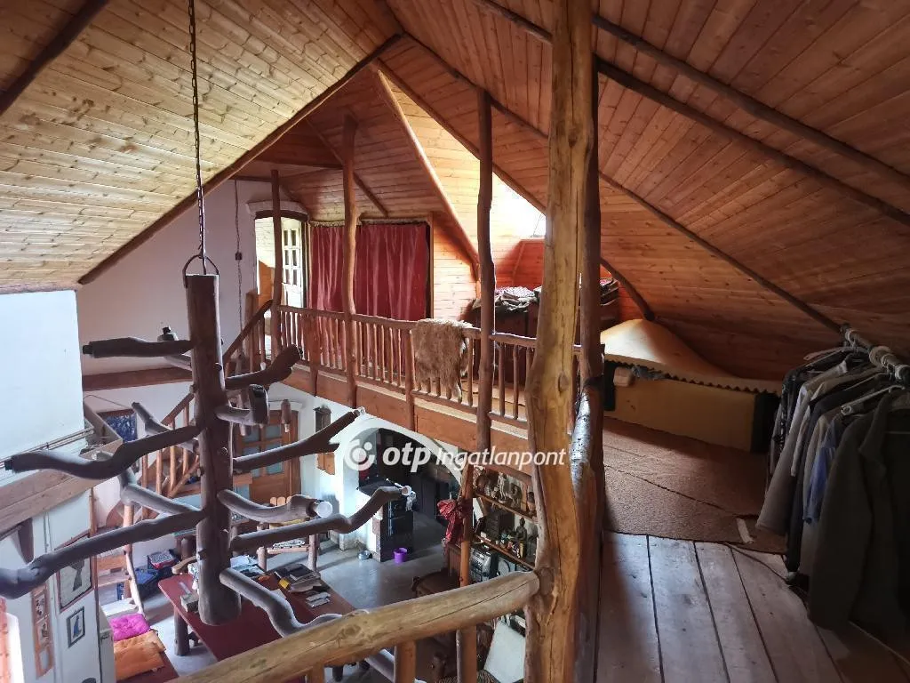 Pièces - Unique House with Private Lakefront in Délegyháza