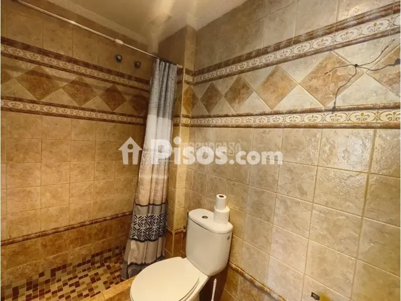 Salles de bain - Apartment with Balcony in Los Palacios