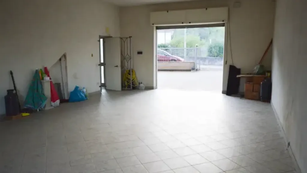 Garage - Panoramic Apartment with Balcony in Corigliano-Rossano