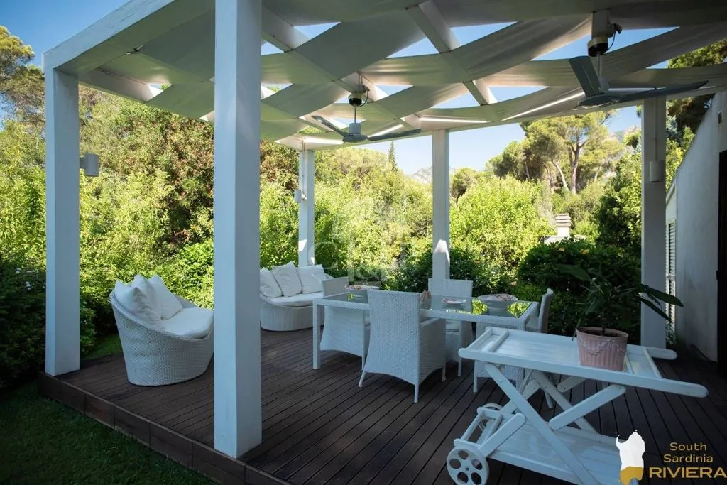 Terrasse - Villa with Garden in Is Morus, Pula
