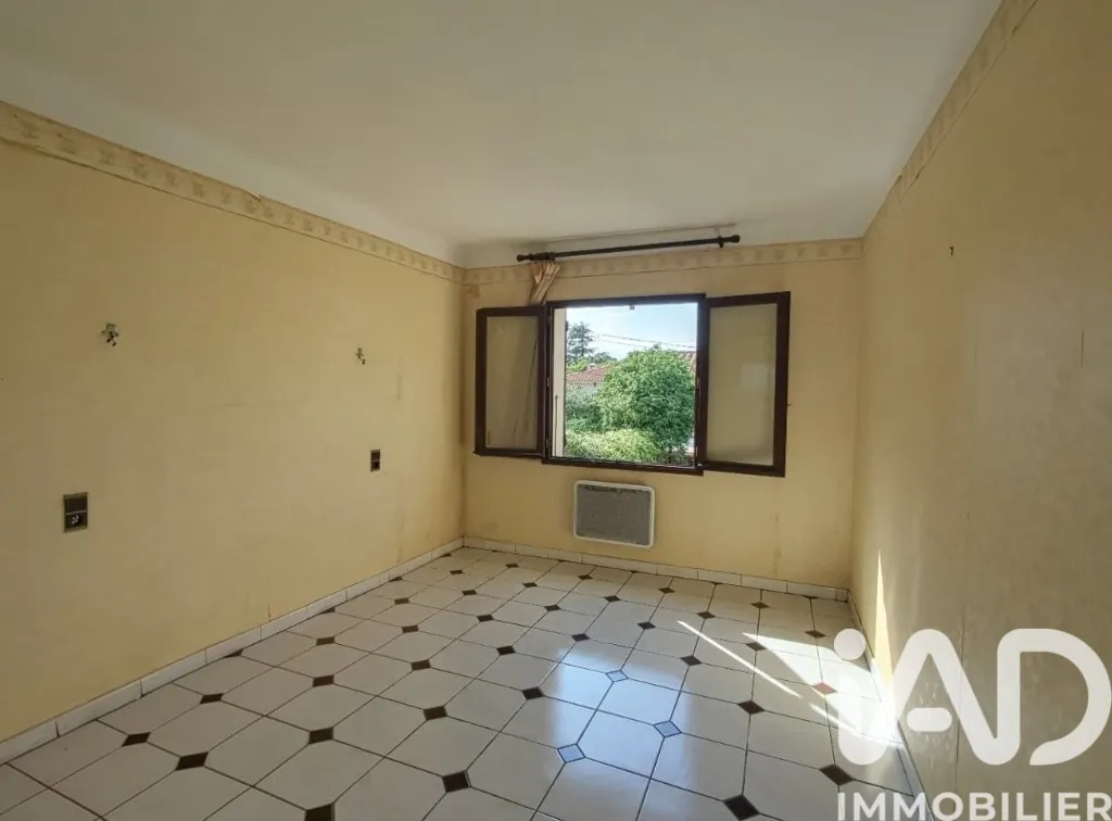 Pièces - Appartement 4 Pièces avec Balcon et Garage à Perpignan