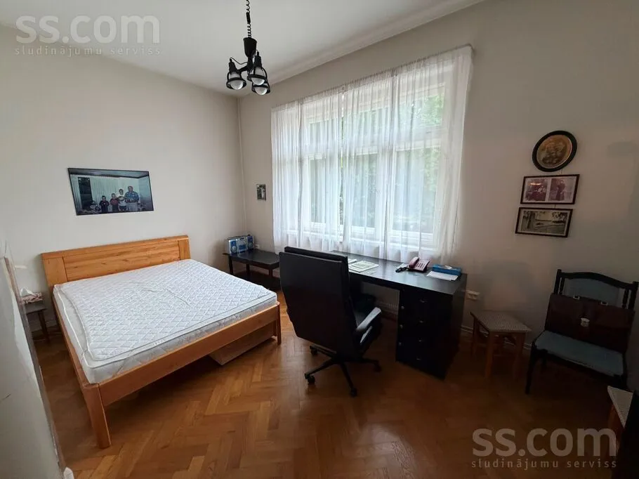 Magamistoad - Historic Flat with Balcony in Āgenskalns, Riga