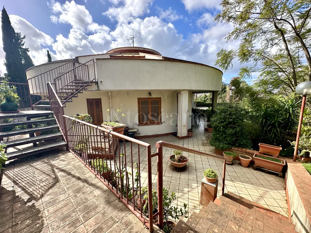 Terrass - Luxury Villa with Circular Design in Palermo