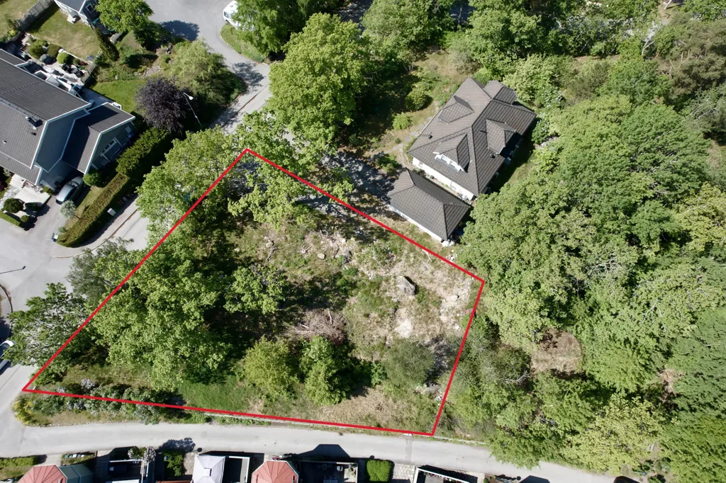 Õhuvaade - Exclusive Corner Plot with Villa Potential in Myrängen