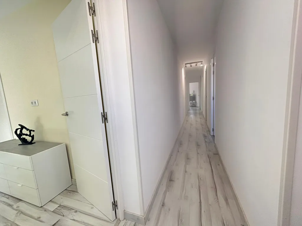 Chambres - Renovated Apartment with Terrace in Urban Centre