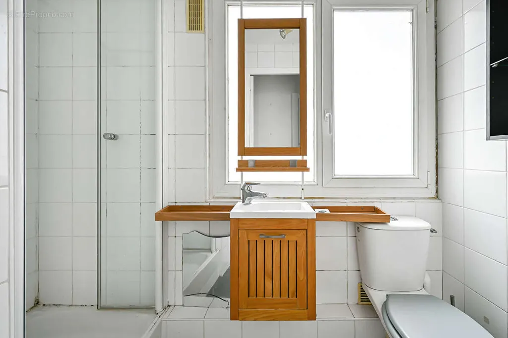 Salles de bain - Appartement Parisien avec Charme au 3ème Étage