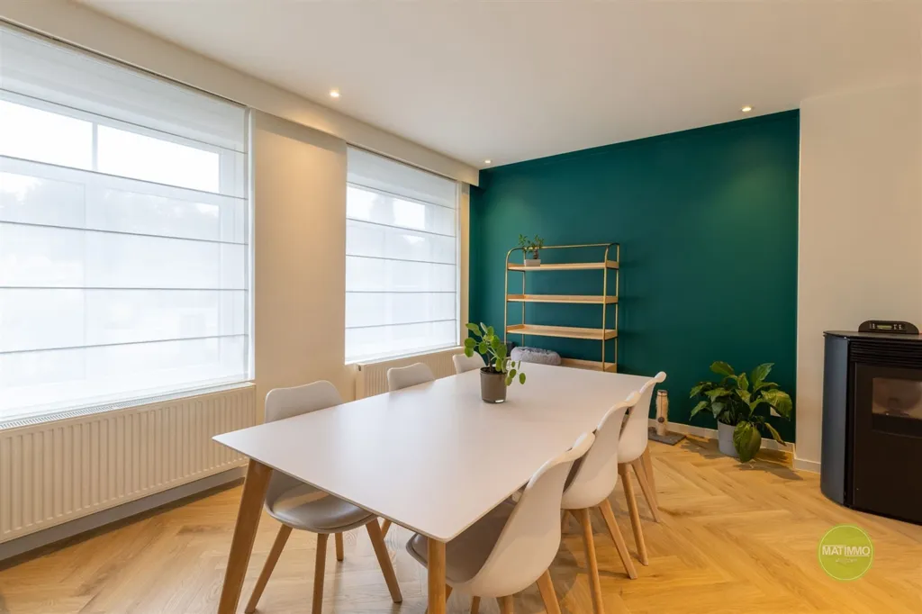 Sala da pranzo - House with Large Garden in Mol