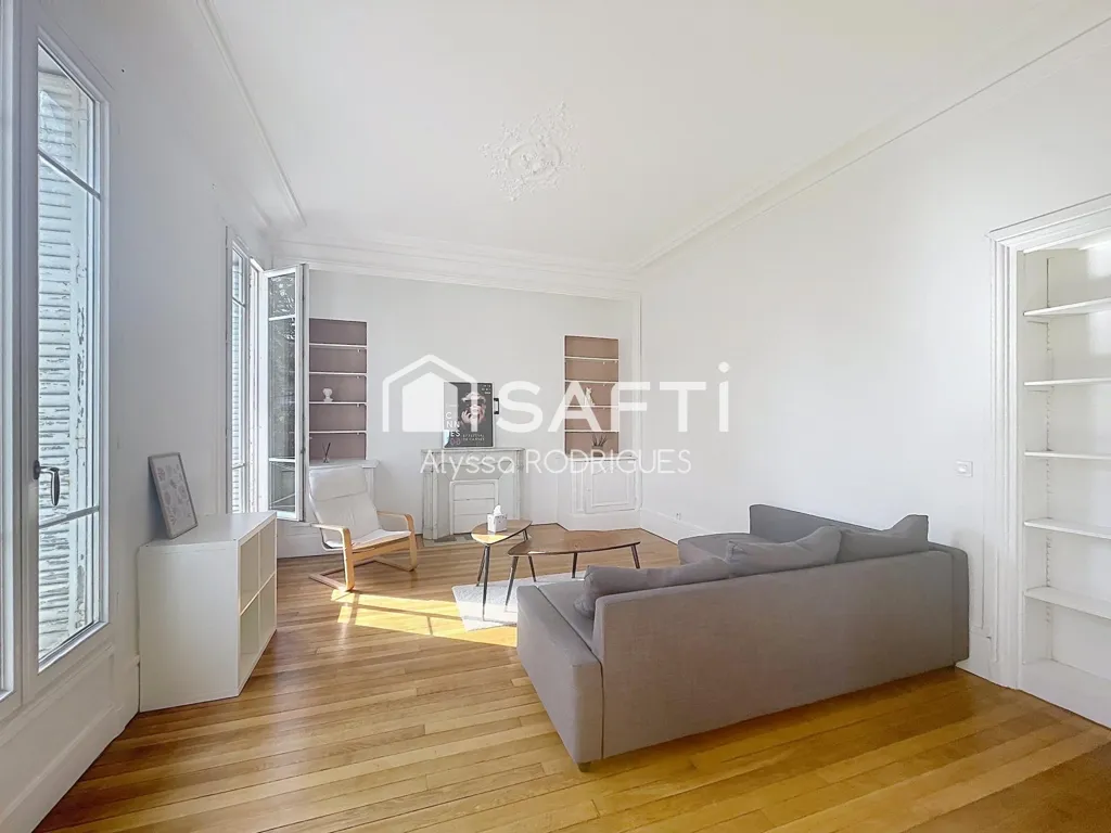 Séjour - Appartement Haussmannien avec Parking à Paris