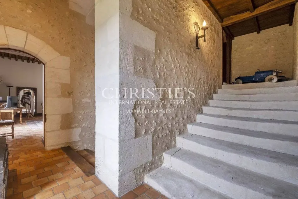 hallway_entrance
