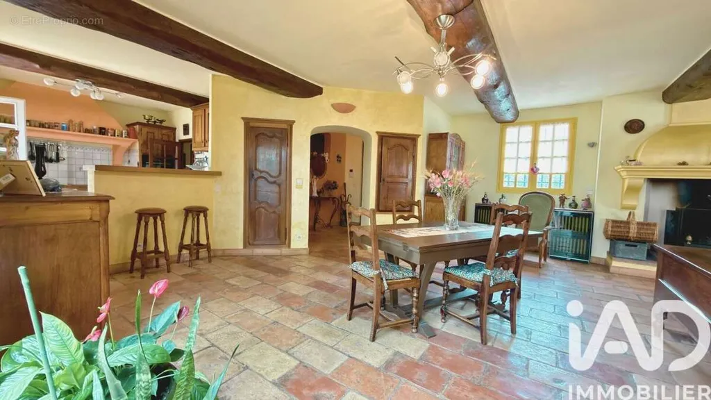Salle à manger - Maison avec Jardin et Terrasse à Pertuis