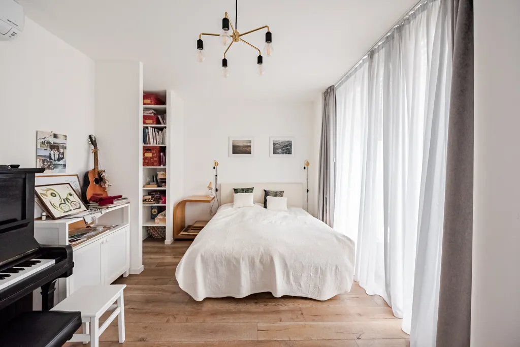 Bedrooms - 6-bedroom apartment in Prague