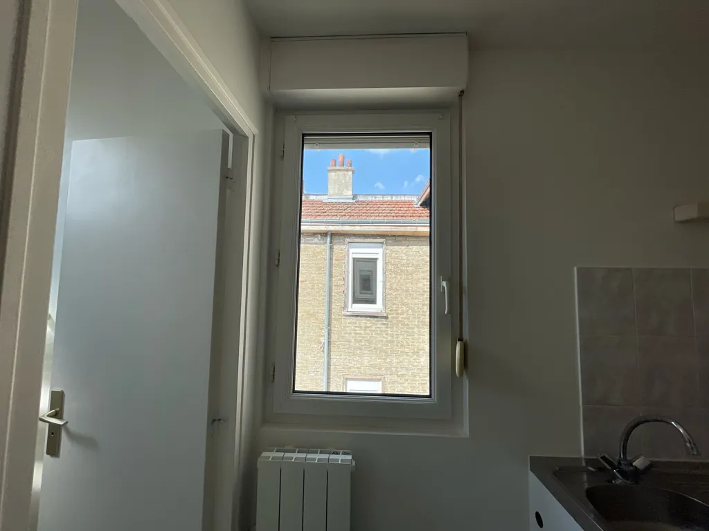 Pièces - Studio avec Cuisine à Reims, Secteur Carteret