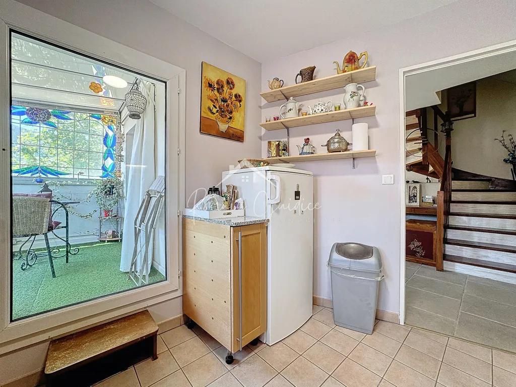 Buanderie - Duplex avec Parking Privé et Véranda au Centre-ville de Millau