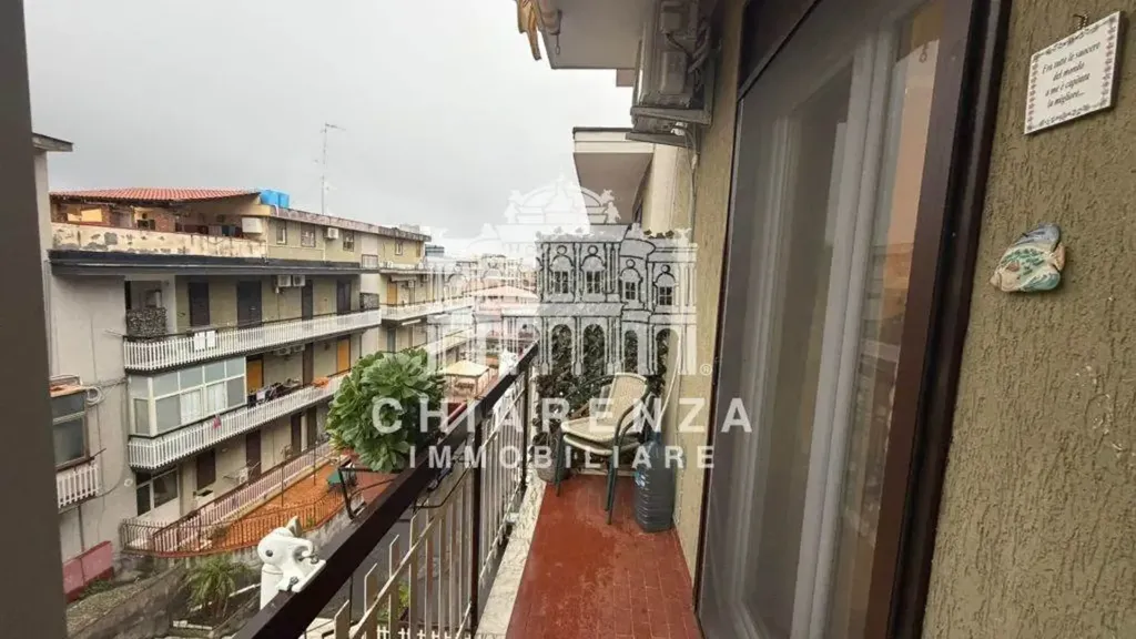 Balcon - Rustic-Style Apartment with Balconies in Catania
