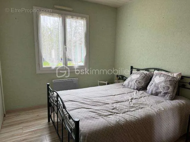 Camere da letto - Contemporary House with Garden in Coutras Centre