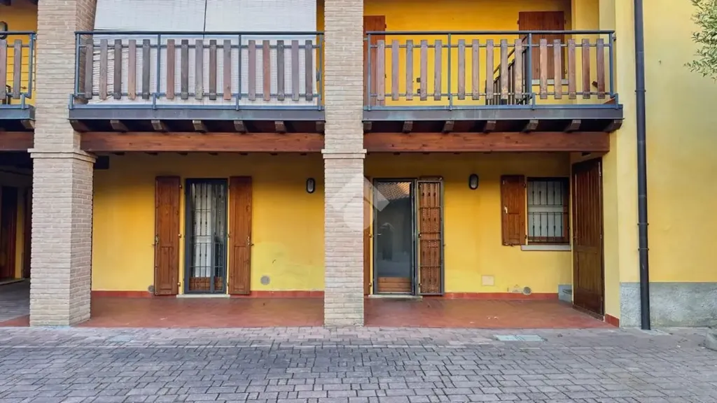 Extérieur - Rearranged Apartment with Central Location in Curno