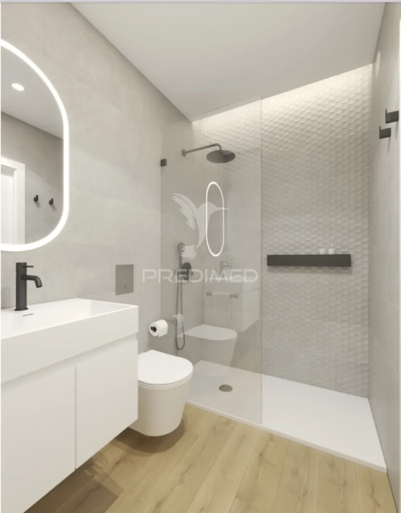 Vannitoad - Luxury Condo with Private Garage in Leiria