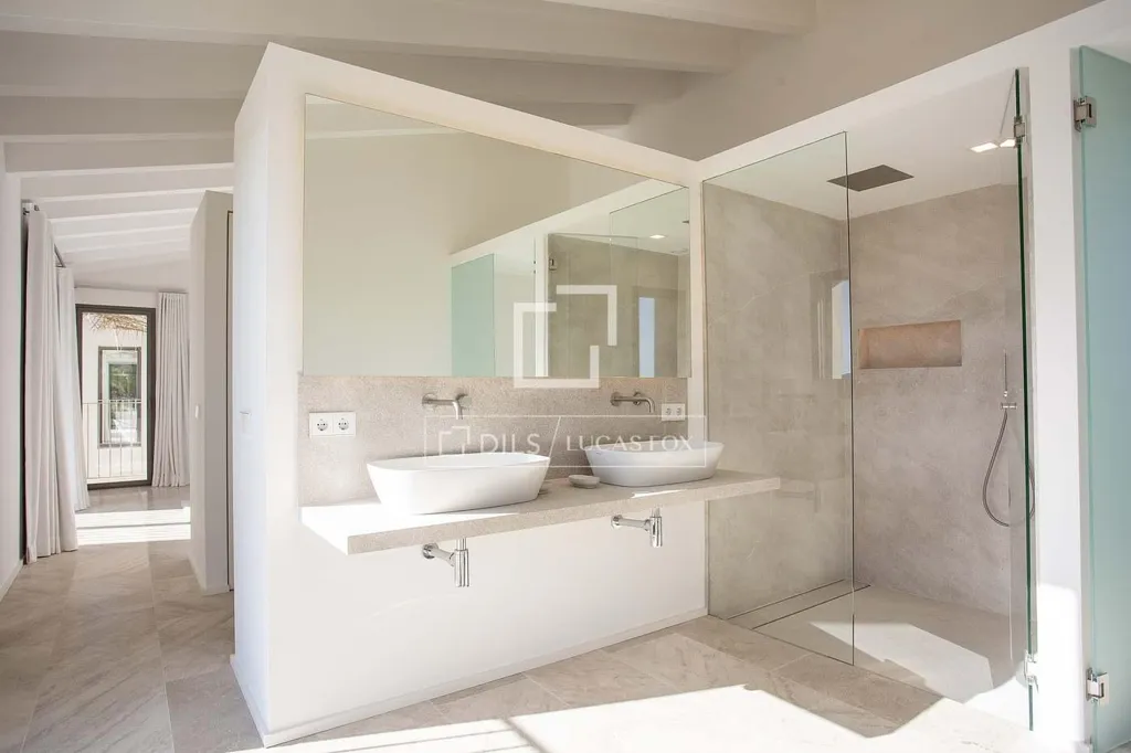 Salles de bain - New Build Villa with Infinity Pool in Artà
