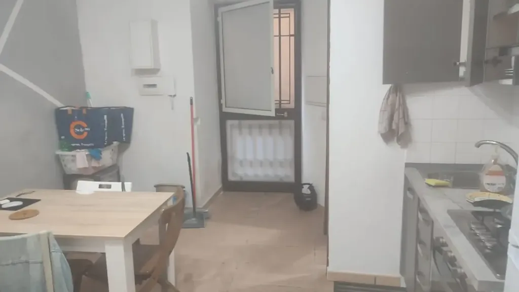 Köök - Modernised Two-Bedroom Flat with Balcony in Naples
