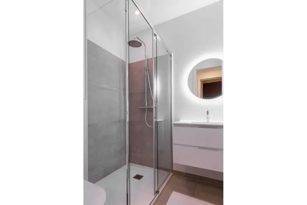 Salles de bain - Appartement Meublé de Standing près de la Place Stéphanie