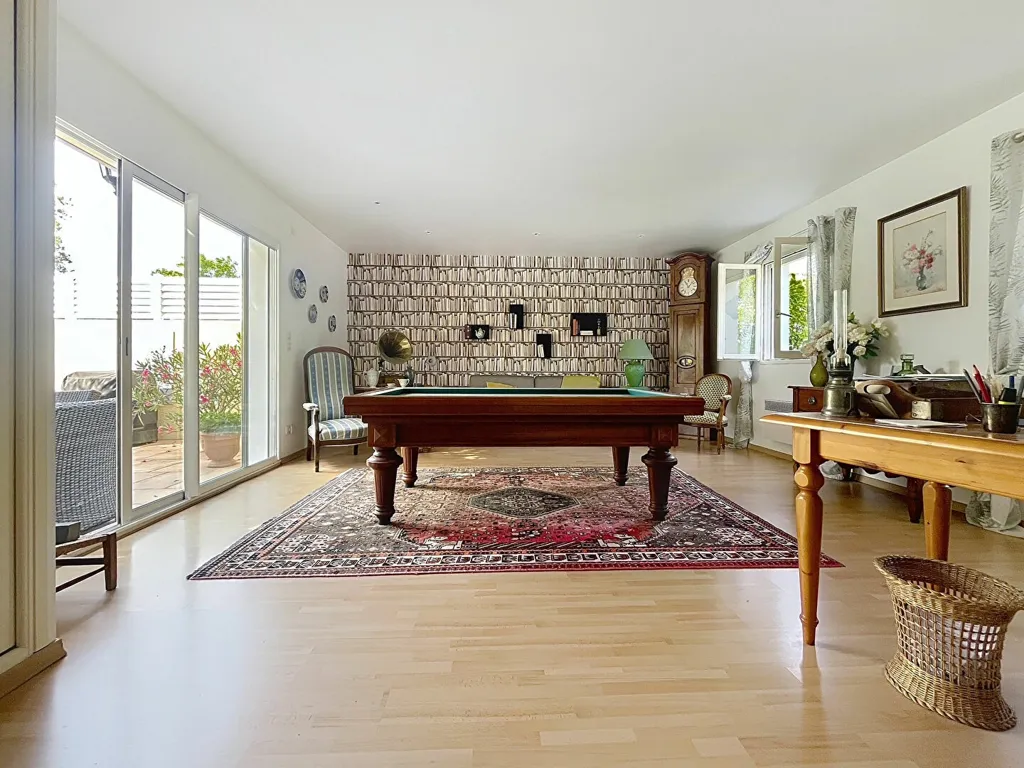 Pièces - Maison avec Piscine et Terrasse à LAGORD