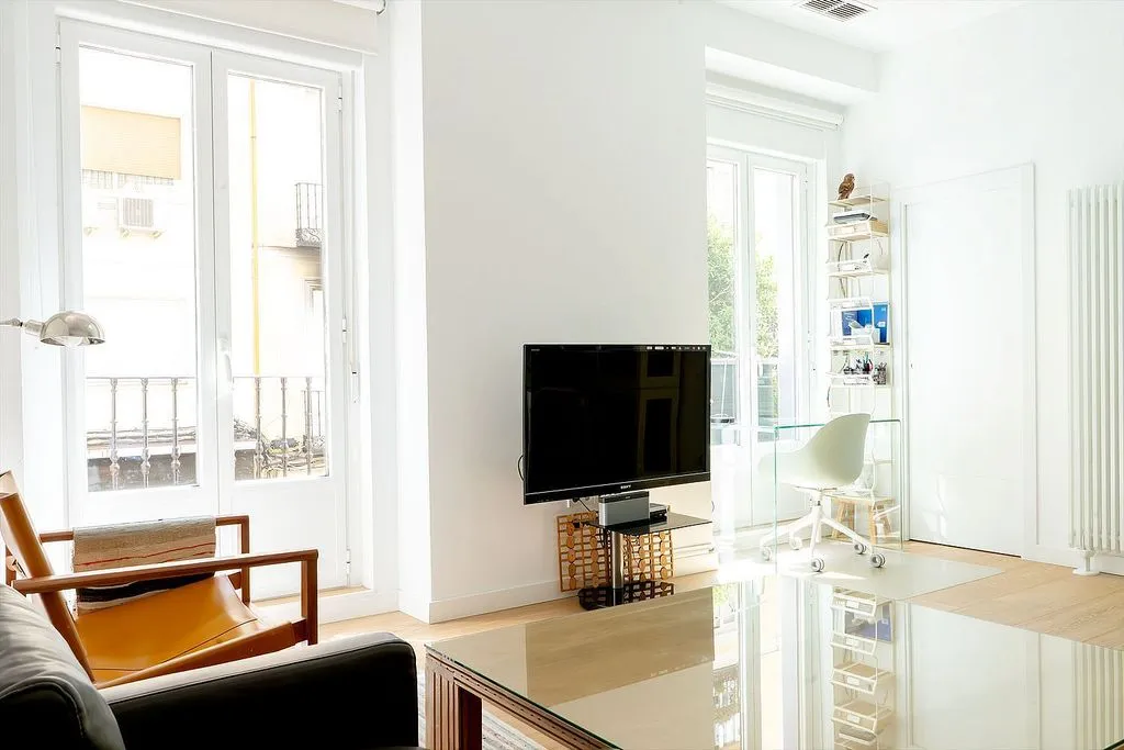 Séjour - Fully Renovated Flat with Balcony in Trafalgar