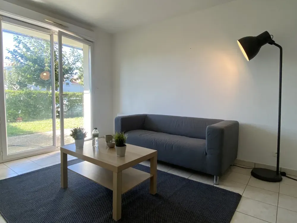 Elutuba - T2 Garden Flat in Chantonnay