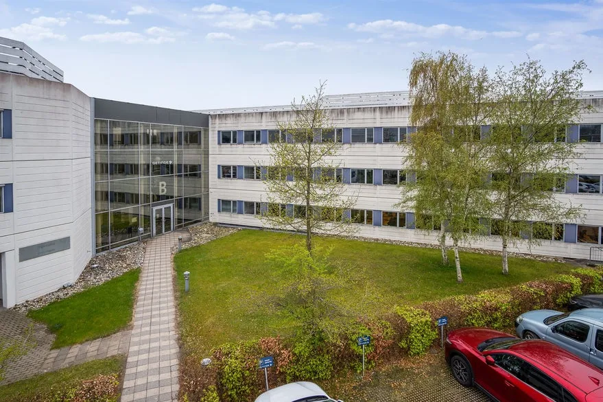 Extérieur - Modern Office Space with Parking in Malmparken St.