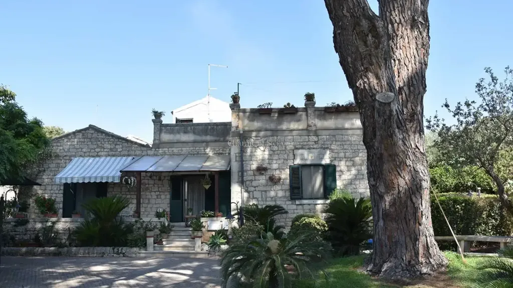 Välivaade - Independent House with Garden in Modica
