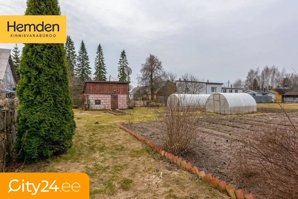 Garden - Renovated House with Lake View in Kasepää