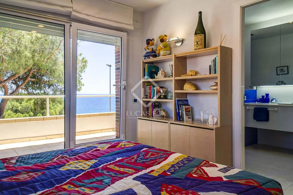 Magamistoad - House with Sea View and Pool in Torredembarra
