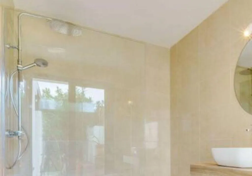 Salles de bain - Seaside Villa with Private Beach in Estepona