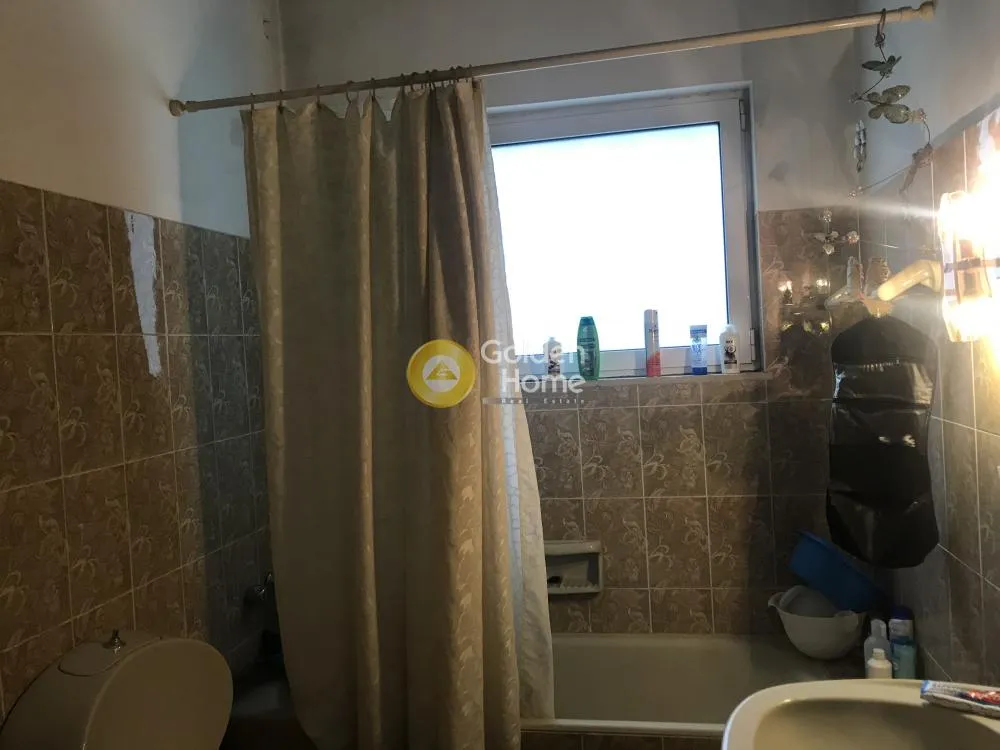 6-toaline maja asukohas GR