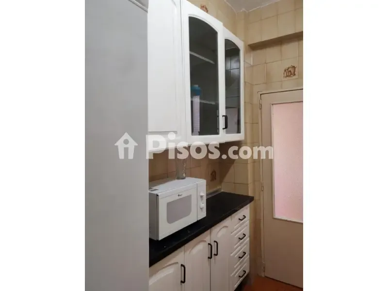 Cuisine - Student-Friendly Flat with Balcony in Plaza de Toros