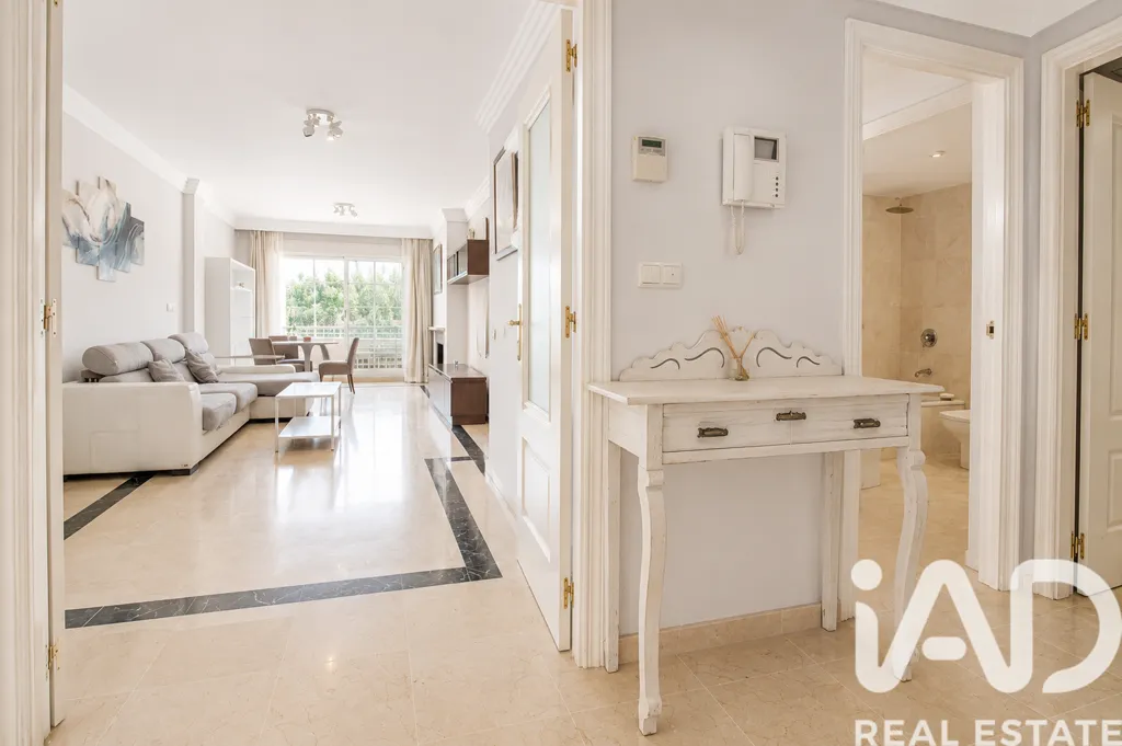 Entrée - 2-Bed Apartment with South Terrace in Río Real Golf, Marbella