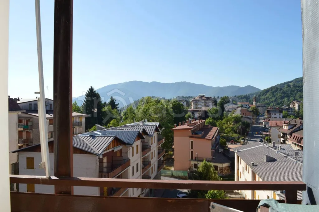Rõdu - Spacious Apartment with Balcony in Roburent