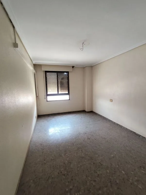 Pièces - Apartment with Large Windows in Nules