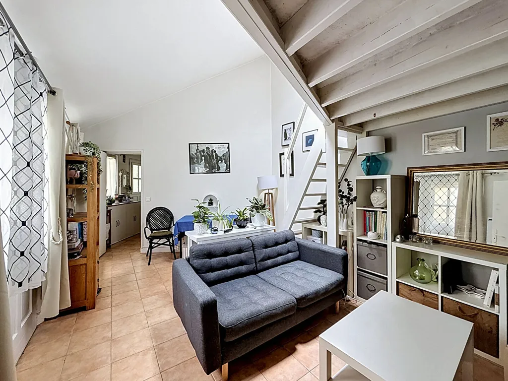 Elutuba - Charming 2-Bed Flat with Private Garden in Versailles