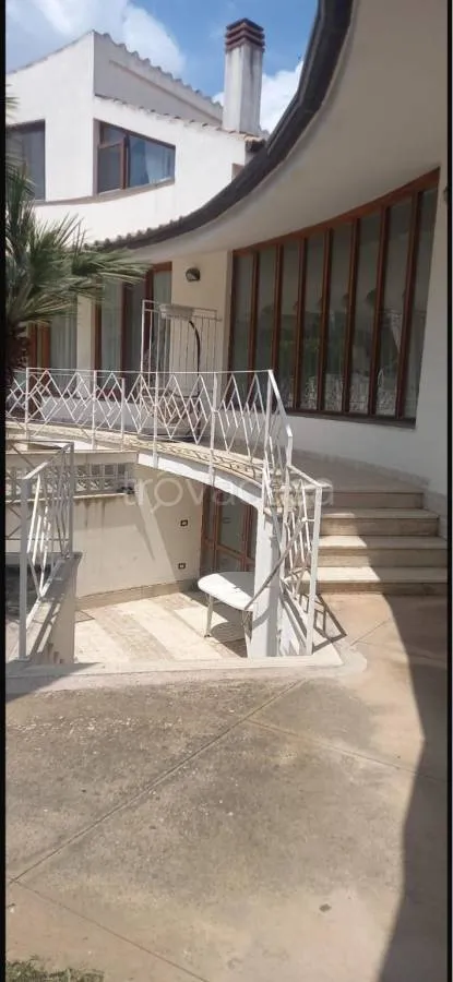 Terrasse - Independent Villa with Dual Access in Parete