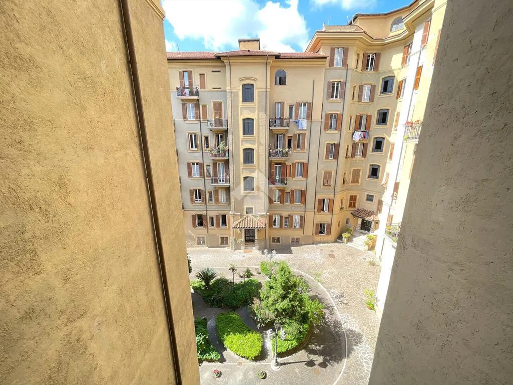 Giardino - Elegant 4-Bedroom Apartment in Trieste, Rome
