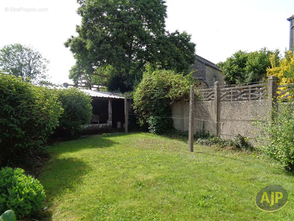 Appartement 9 pièces à Plumelec
