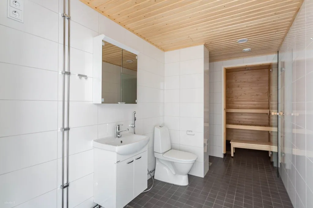 Vannitoad - Modern Apartment with Private Sauna in Koivuhaka, Vantaa