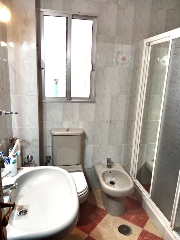 Salles de bain - Apartment with Terrace in Isla Chica