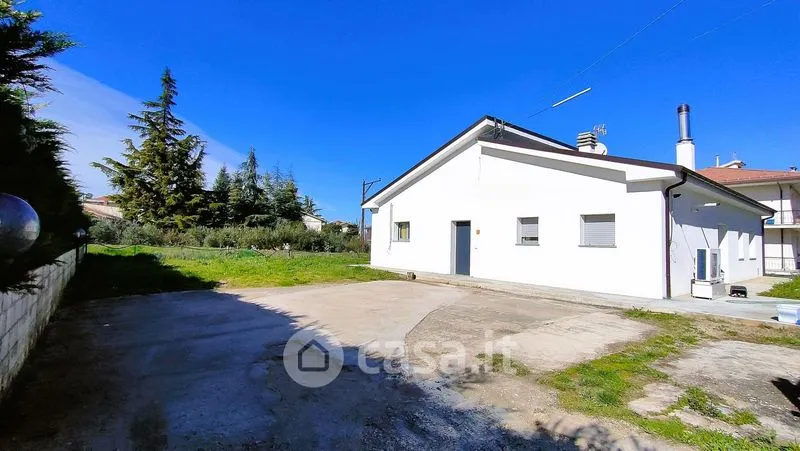 Exterior - Renovated Villa with Garden in Orsogna