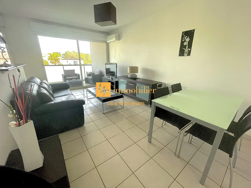 Soggiorno - Modern Flat with Balcony in Le Cres