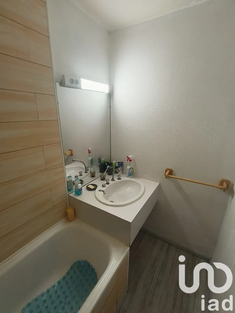 Bathrooms - Studio with Mountain View in Hautes-Pyrénées