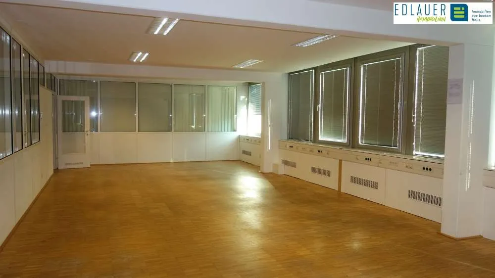 Pièces - Office with Private Garage in Gumpendorfer Straße