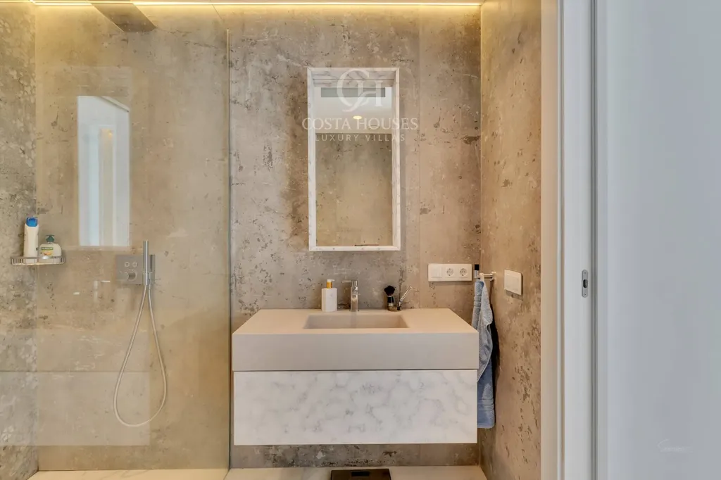 Vannitoad - Contemporary Villa with Seafront Views in Jávea