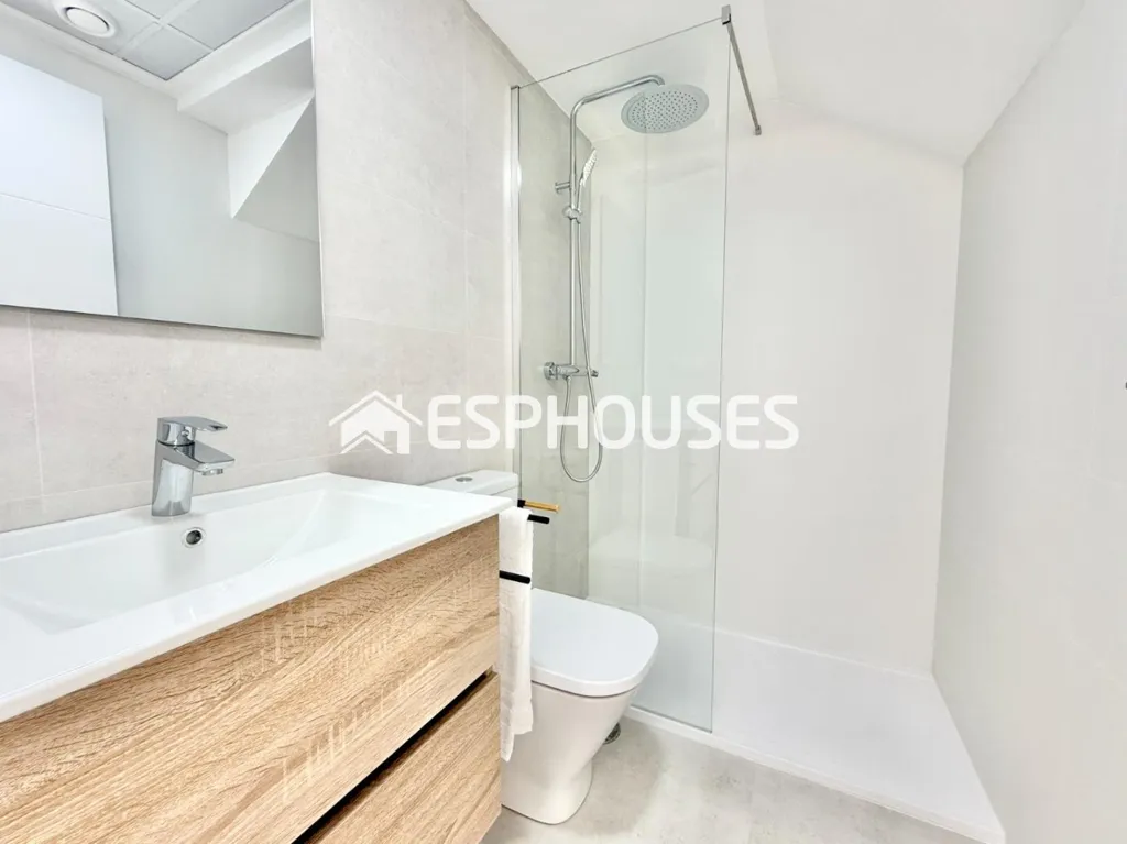 Salles de bain - Bungalow with Pool in Cox