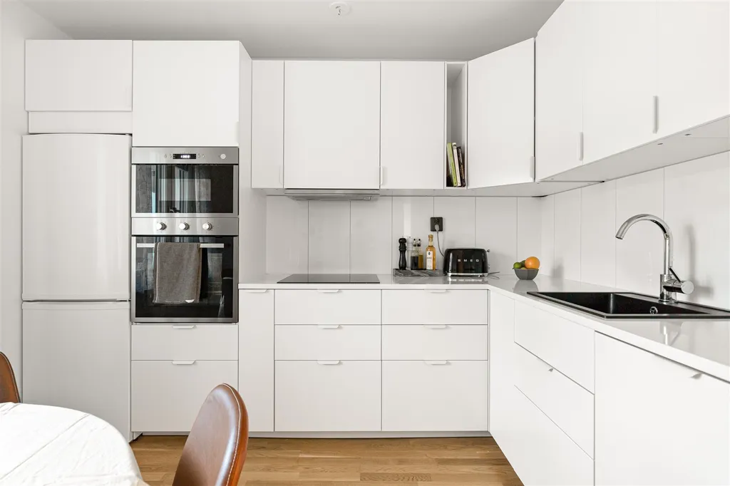Köök - Modern Apartment with Skyline Balcony in Nyby
